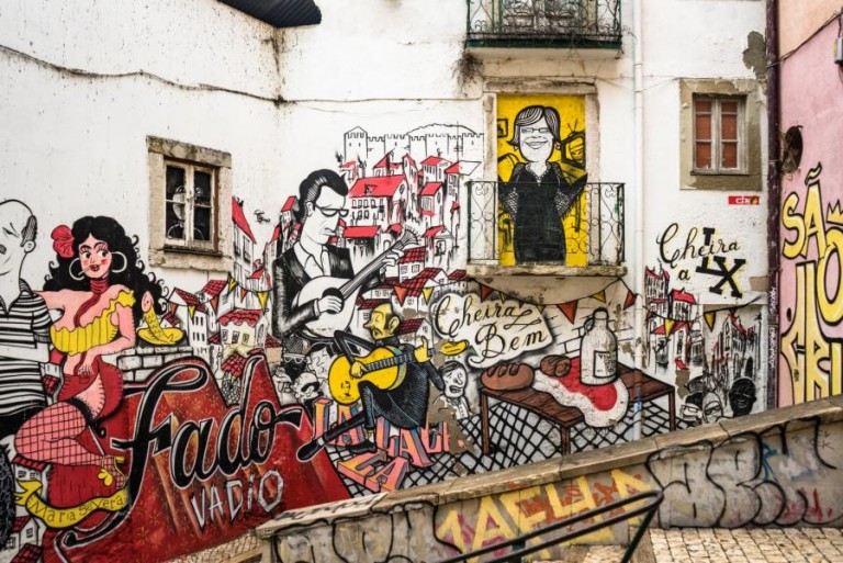 fado-vadio-lisbon-portugal_b
